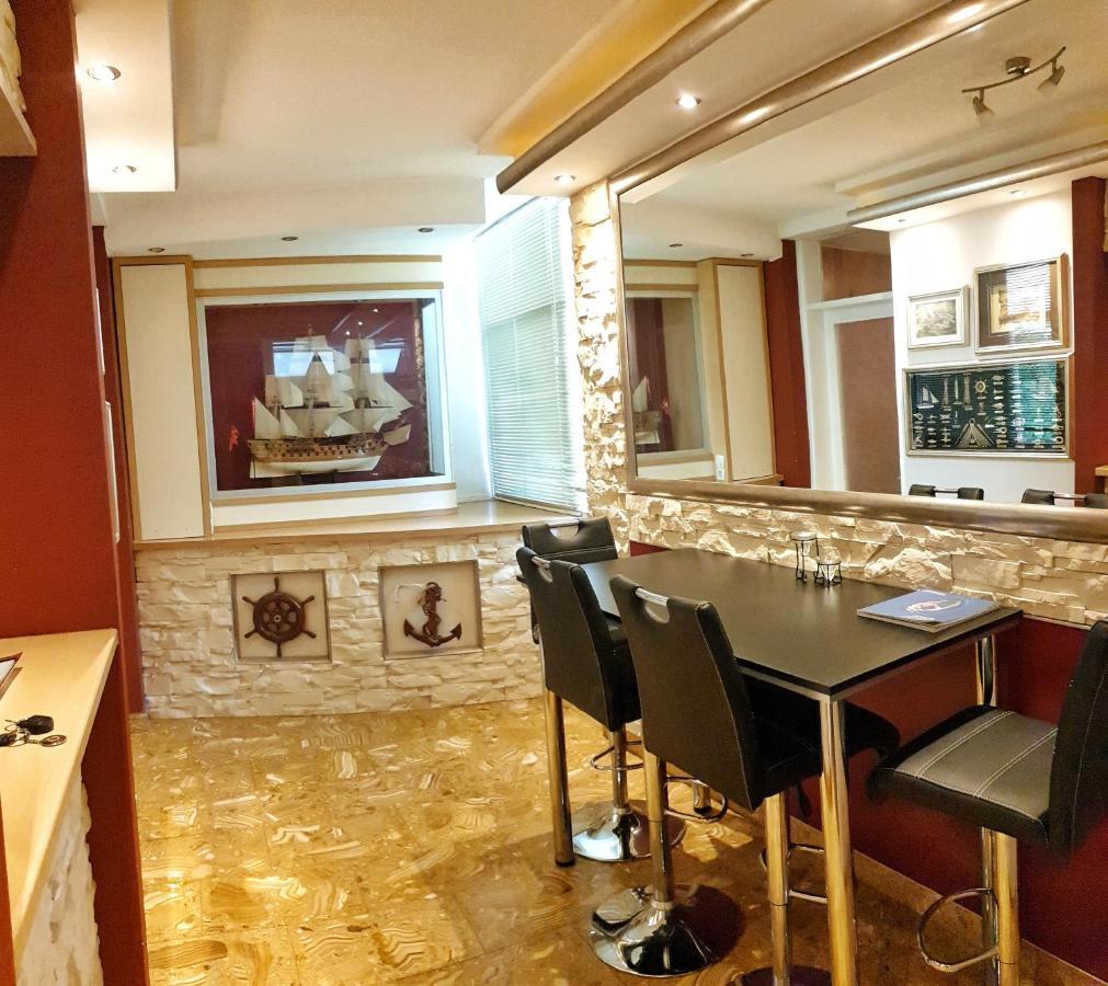 Promenade Suite Котор Екстериор снимка